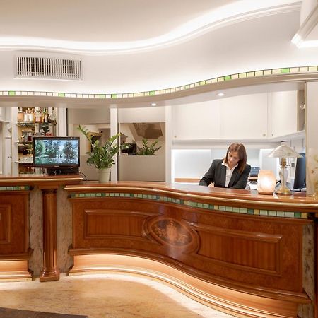 Hotel Ungheria Varese 1946 Ngoại thất bức ảnh