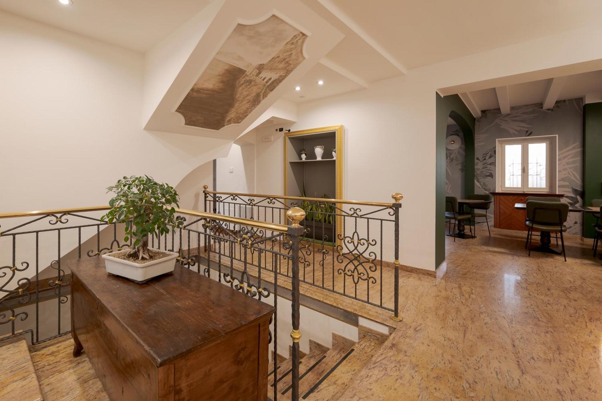 Hotel Ungheria Varese 1946 Ngoại thất bức ảnh