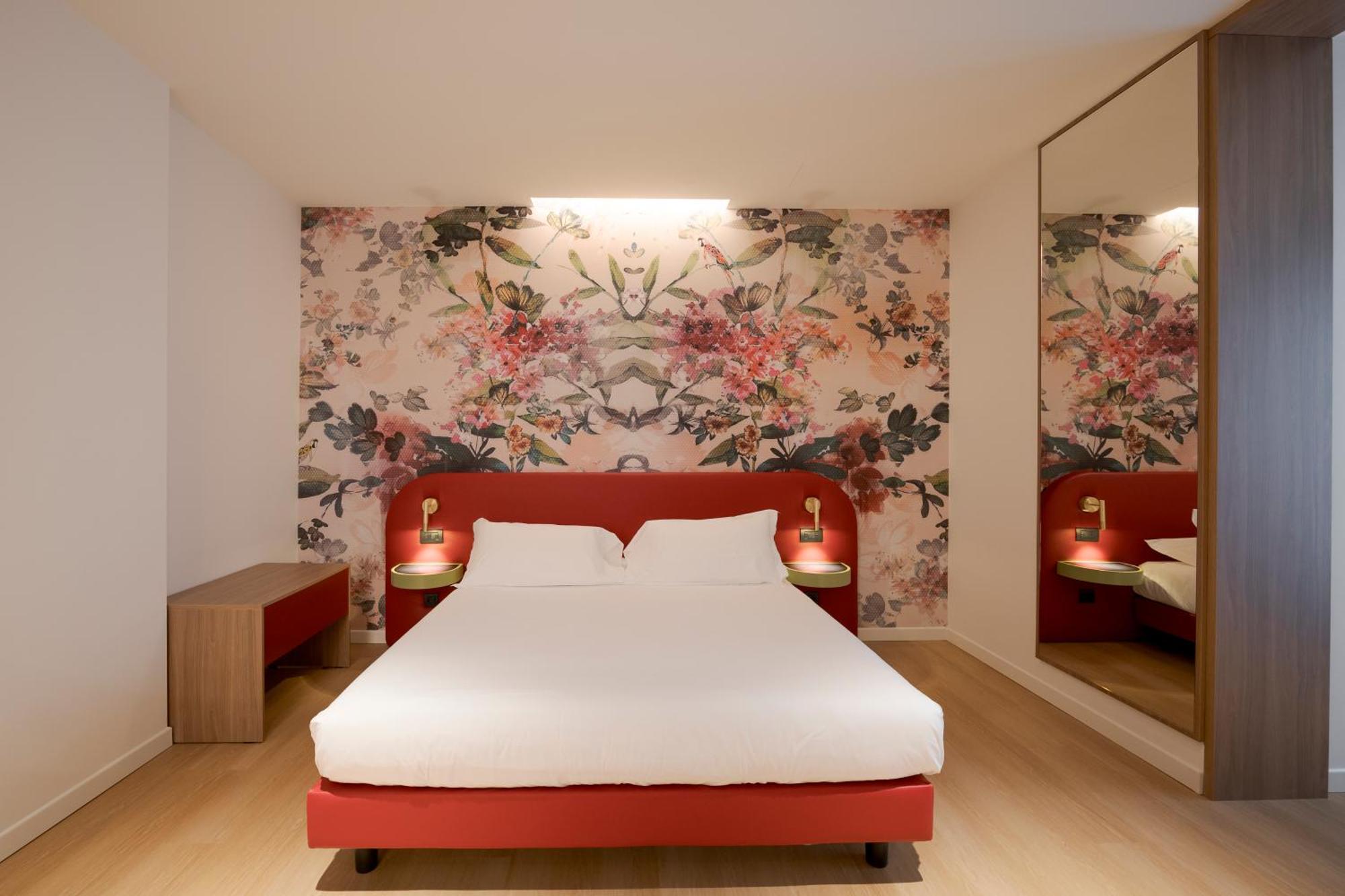 Hotel Ungheria Varese 1946 Ngoại thất bức ảnh