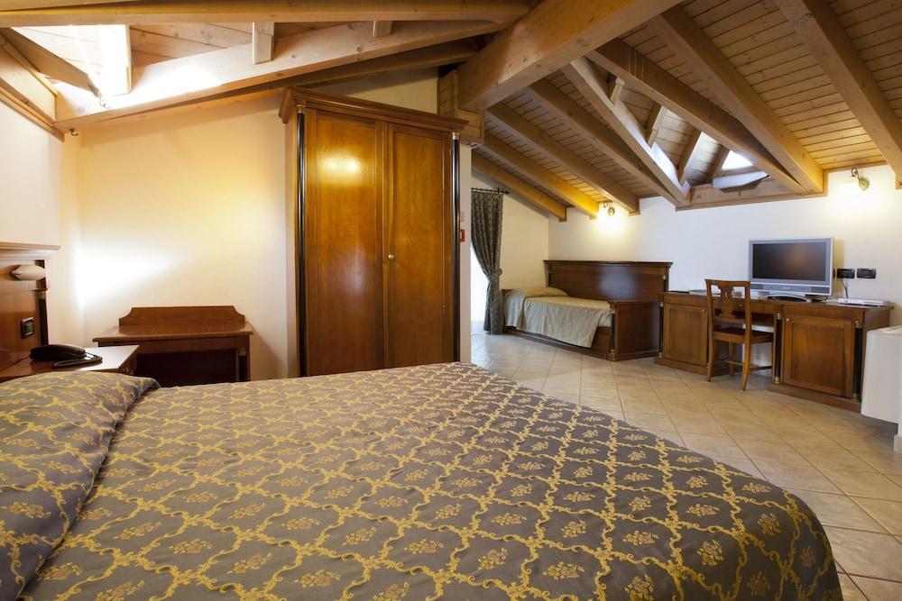 Hotel Ungheria Varese 1946 Ngoại thất bức ảnh