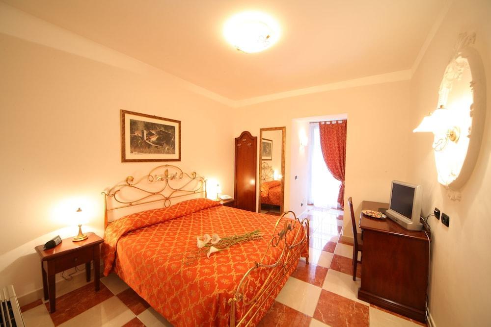 Hotel Ungheria Varese 1946 Ngoại thất bức ảnh